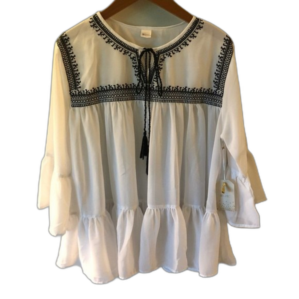 2 CHIC Arabella Ruffle Peasant Blouse NWT One Size Cottagecore Coastal